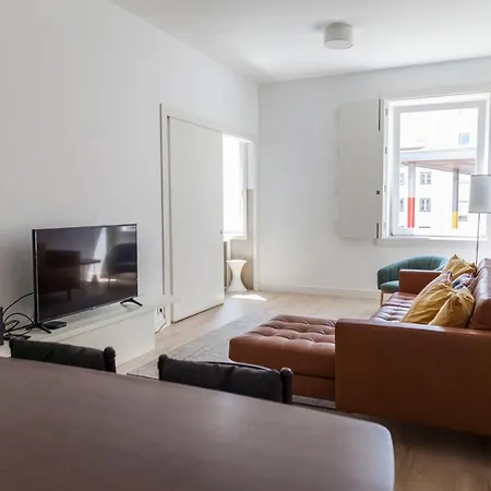 Classy 2bdr In Downtown By Lovelystay