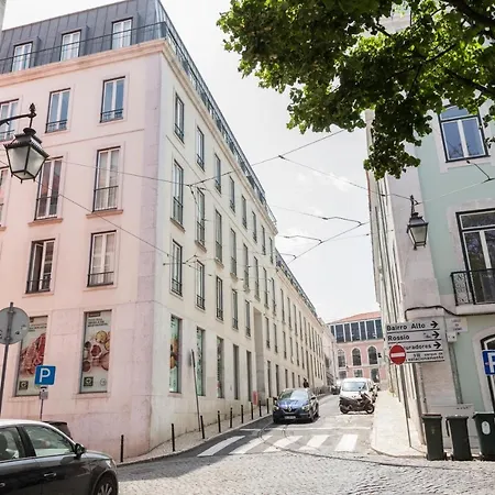 Classy 2bdr In Downtown By Lovelystay リスボン